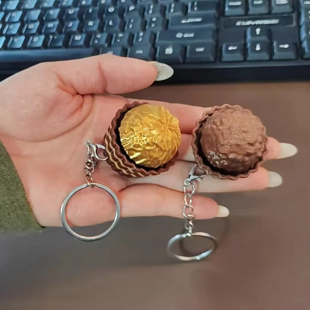 Food Or Snacks - ميدالية مفاتيح دبي شوكليت بتصميم لوحة